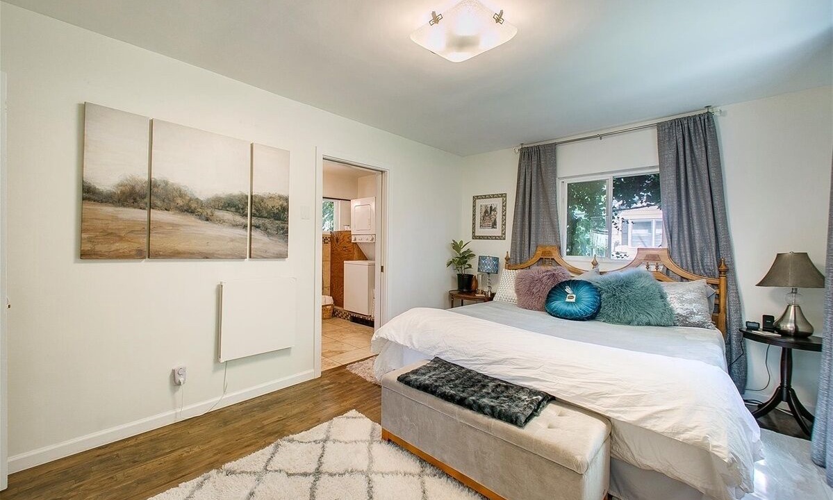 Photo of Bedroom in Depot Bench