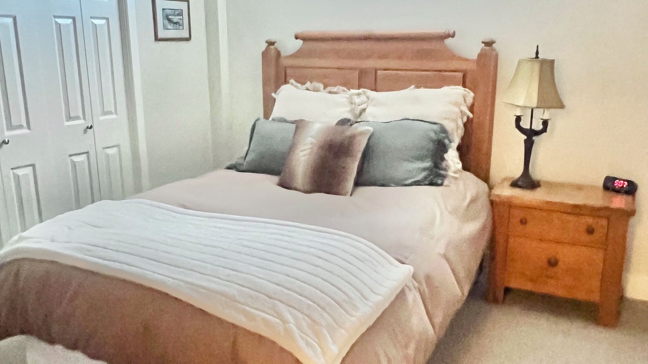 Photo of Bedroom in Saddle Ridge