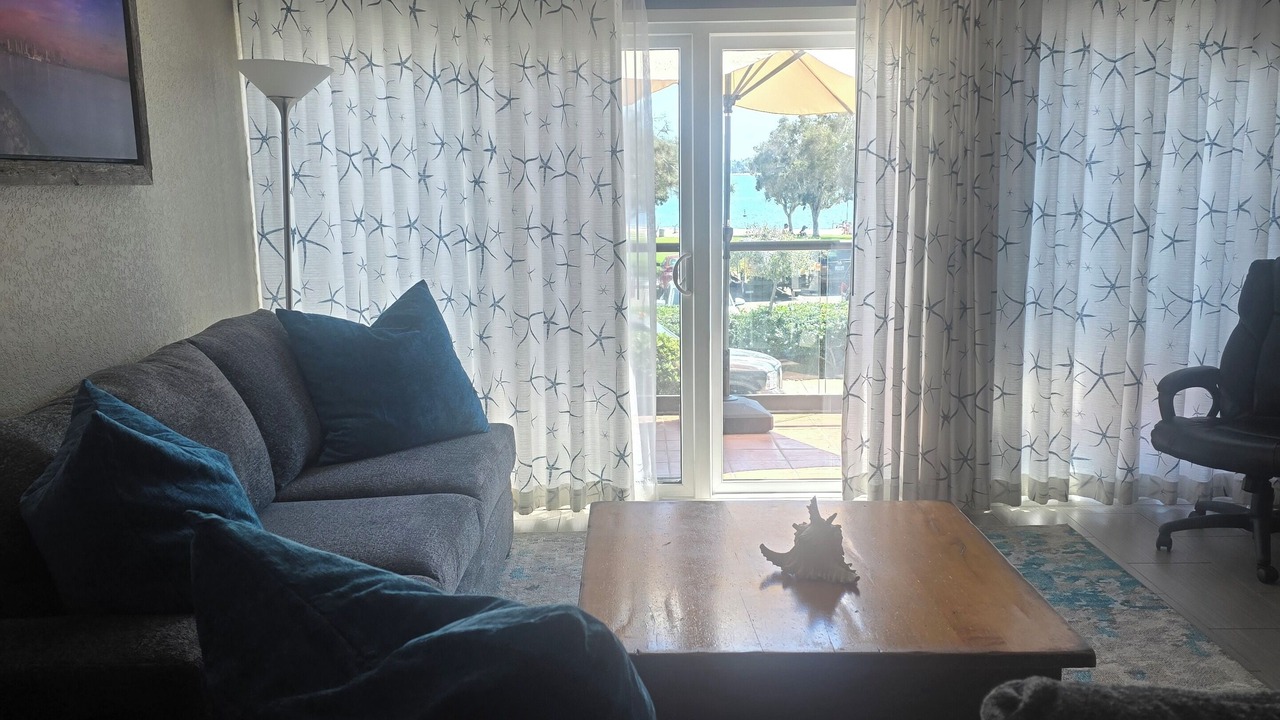 Photo of Livingroom in Crown Point