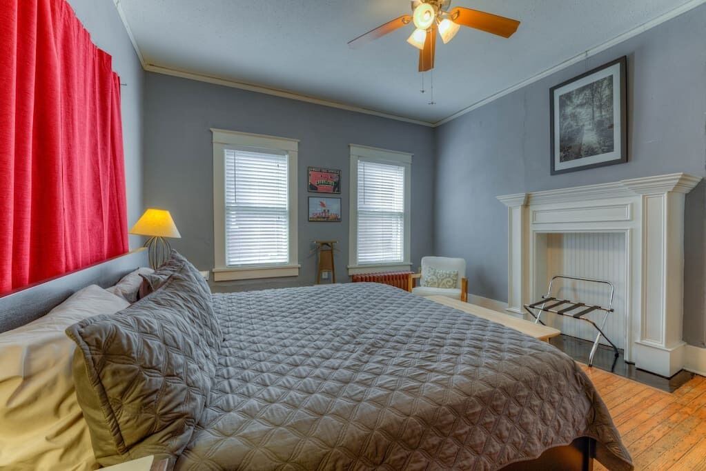 Photo of Bedroom in Midtown