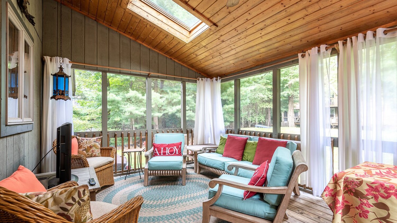 Photo of Livingroom in Pocono Pines