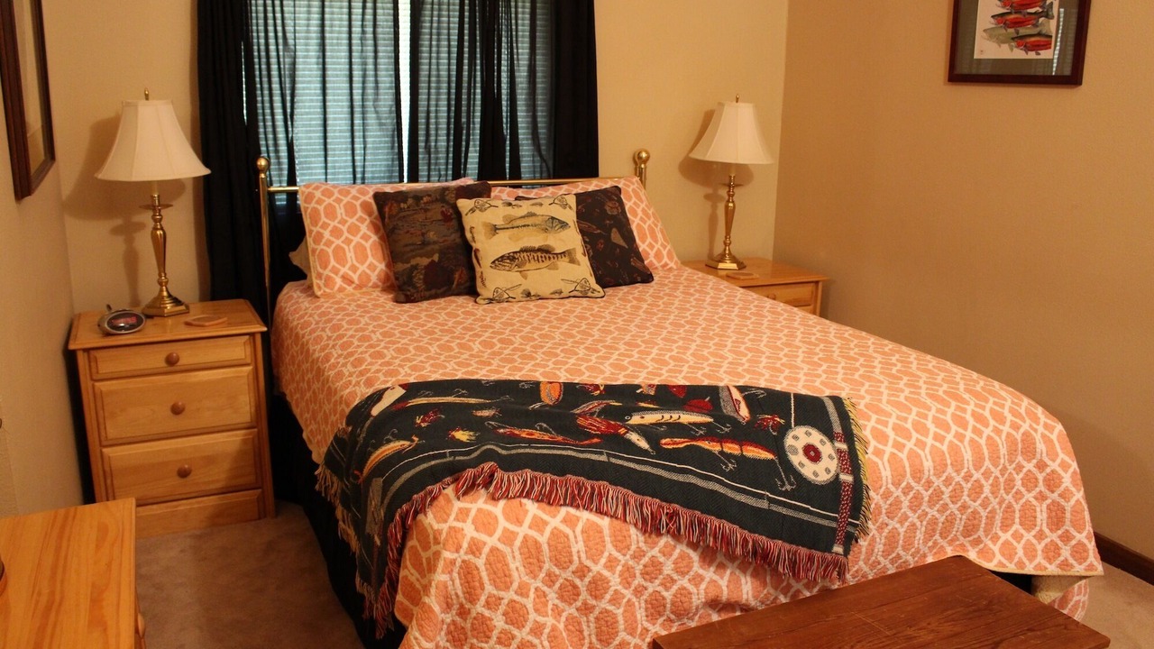 Photo of Bedroom in Black Butte Ranch
