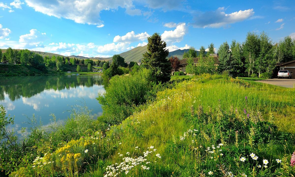 Photo of Outdoor in Elkhorn