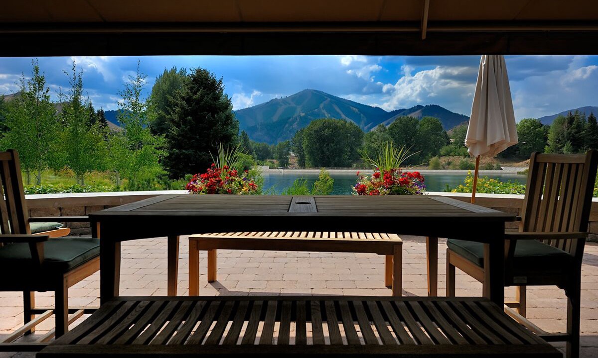 Photo of Outdoor in Elkhorn