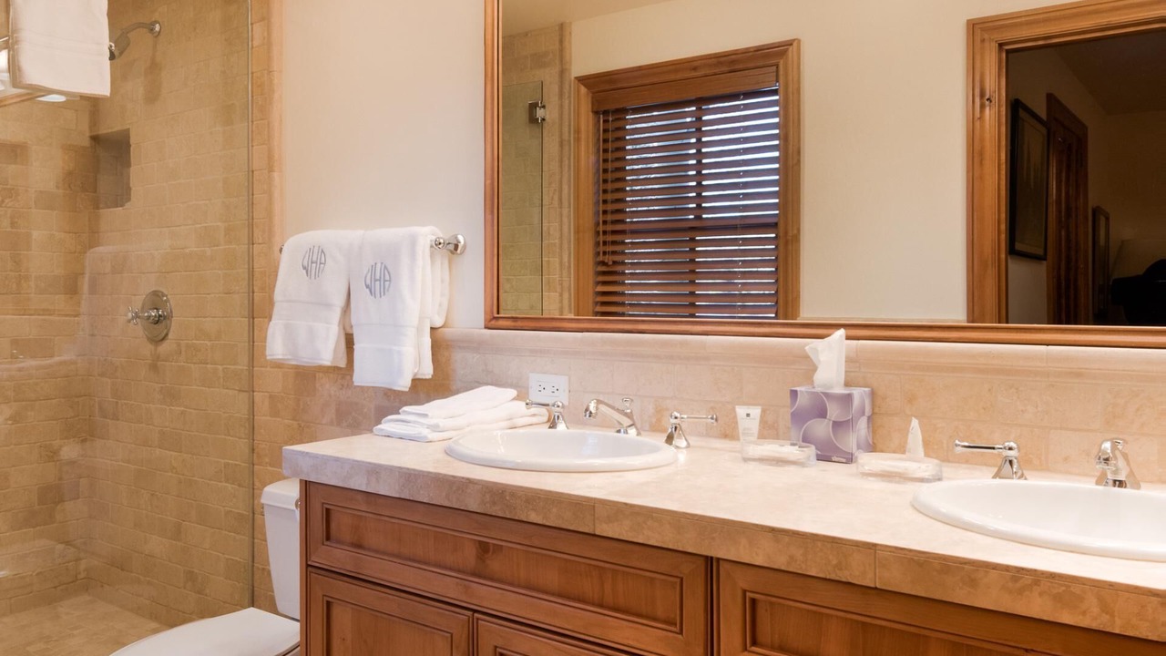 Photo of Bathroom in Elkhorn