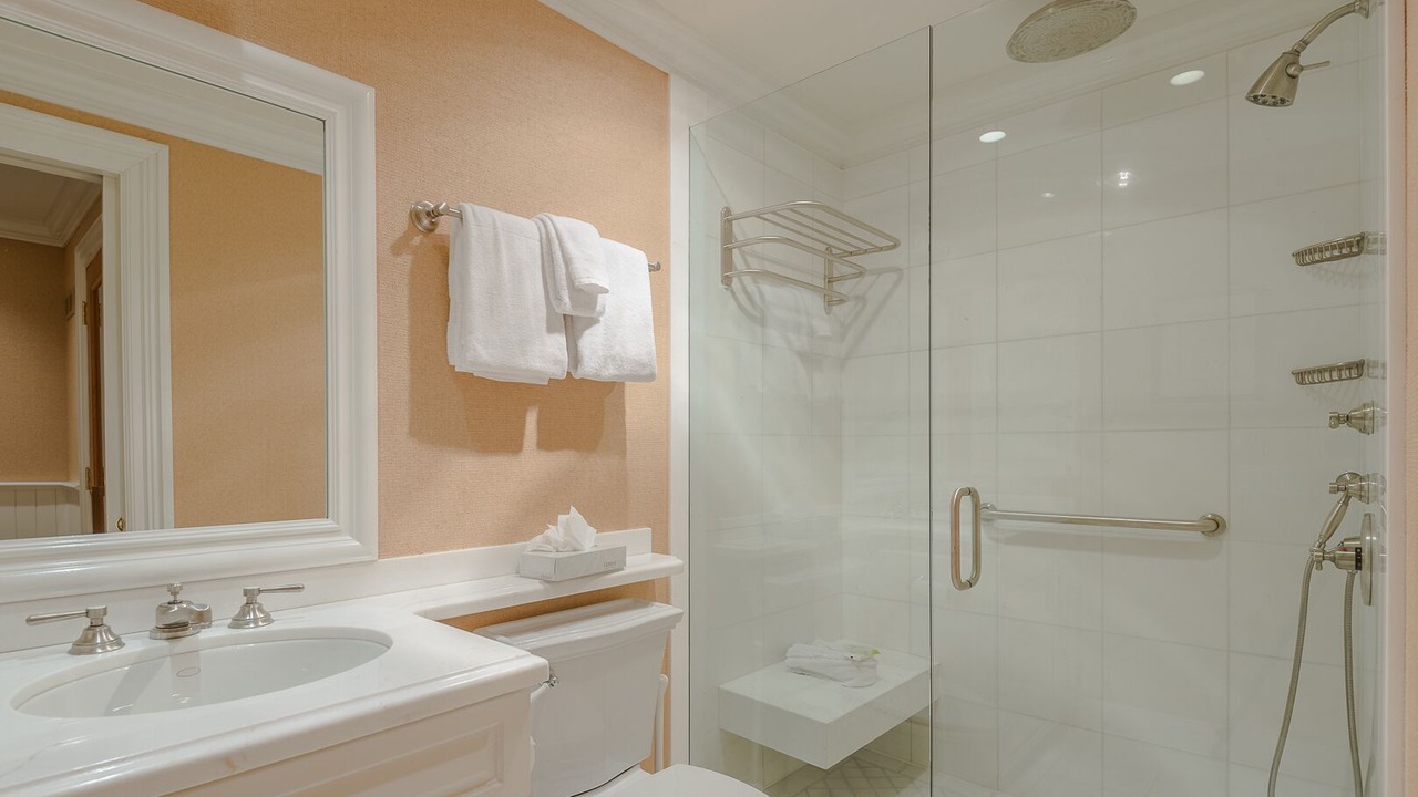 Photo of Bathroom in Elkhorn