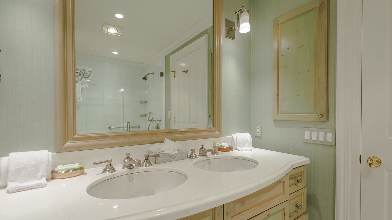 Photo of Bathroom in Elkhorn