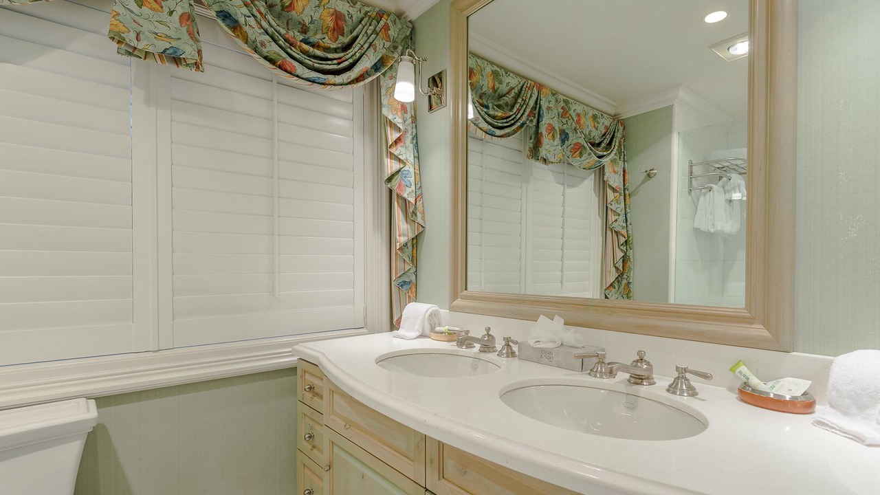 Photo of Bathroom in Elkhorn
