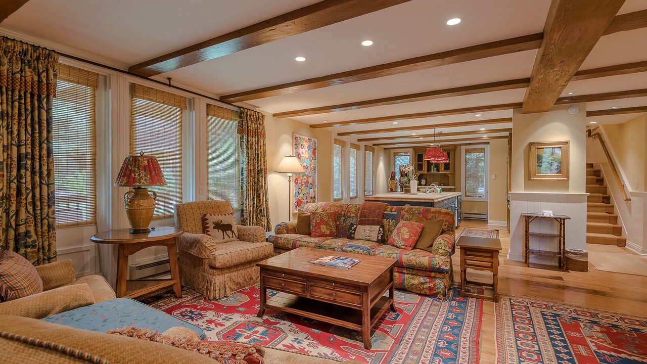 Photo of Livingroom in Elkhorn