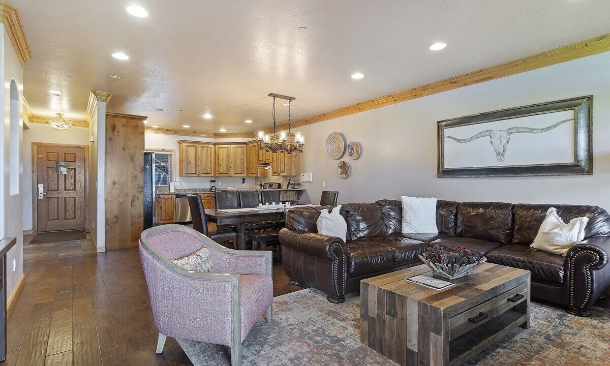 Photo of Livingroom in Ogden