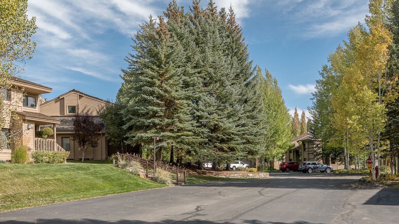 Photo of Outdoor in Elkhorn Village