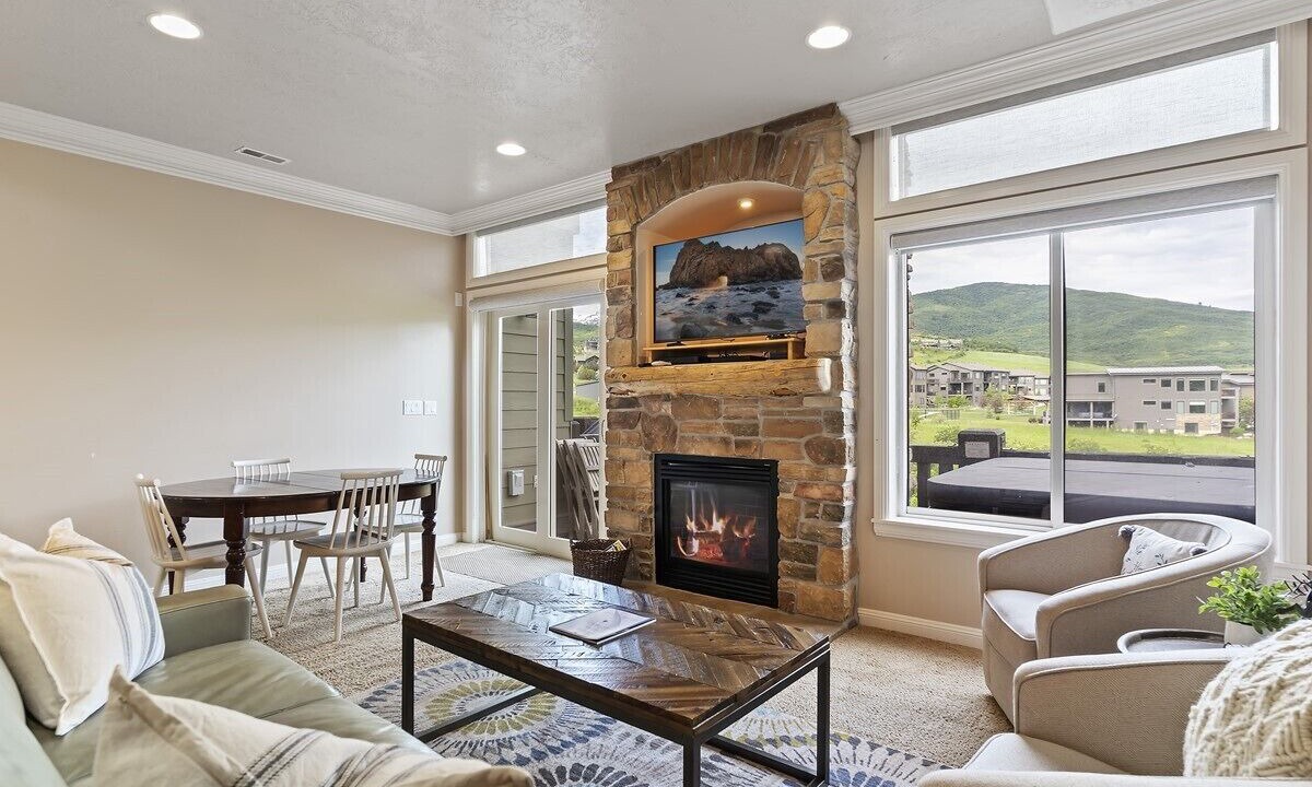 Photo of Livingroom in Ogden