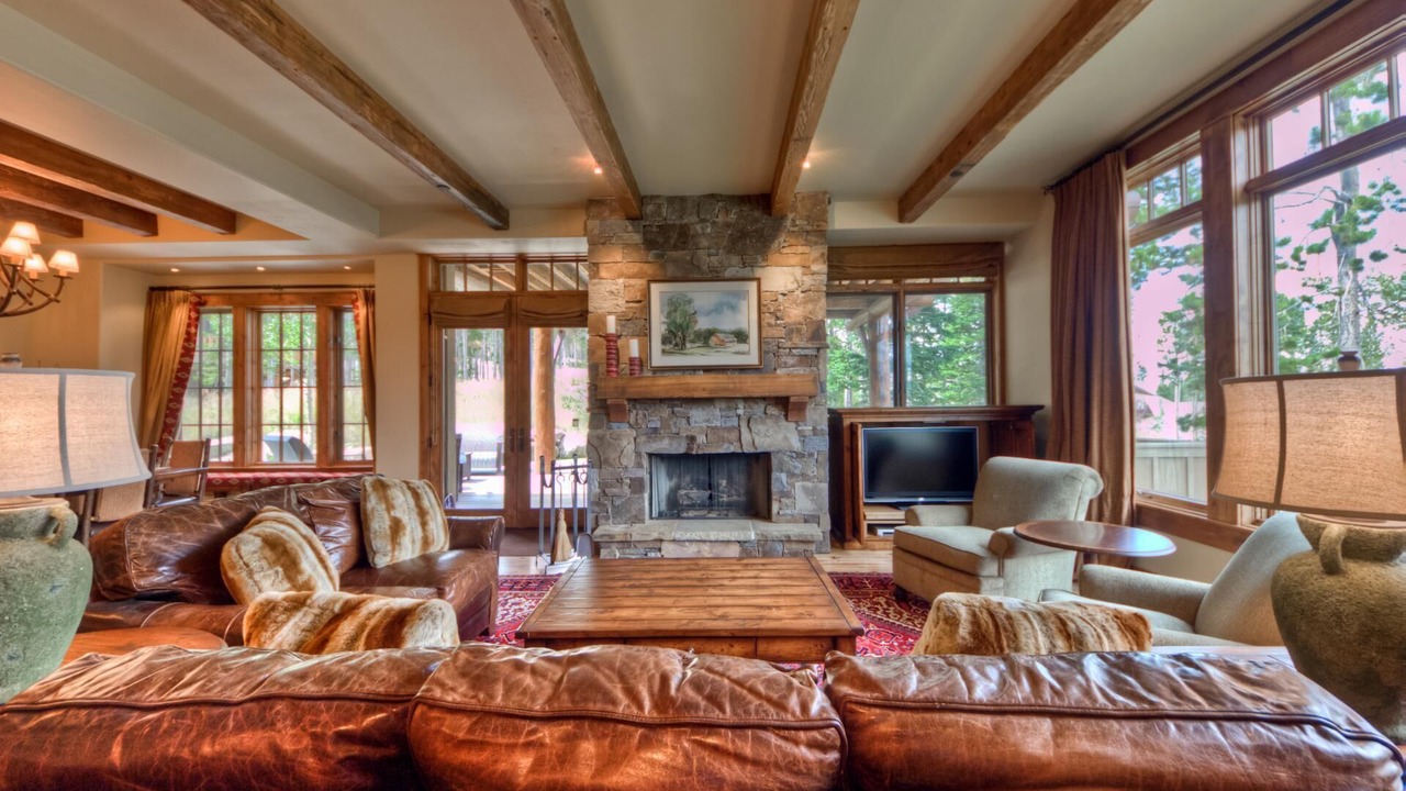 Photo of Livingroom in Big Sky