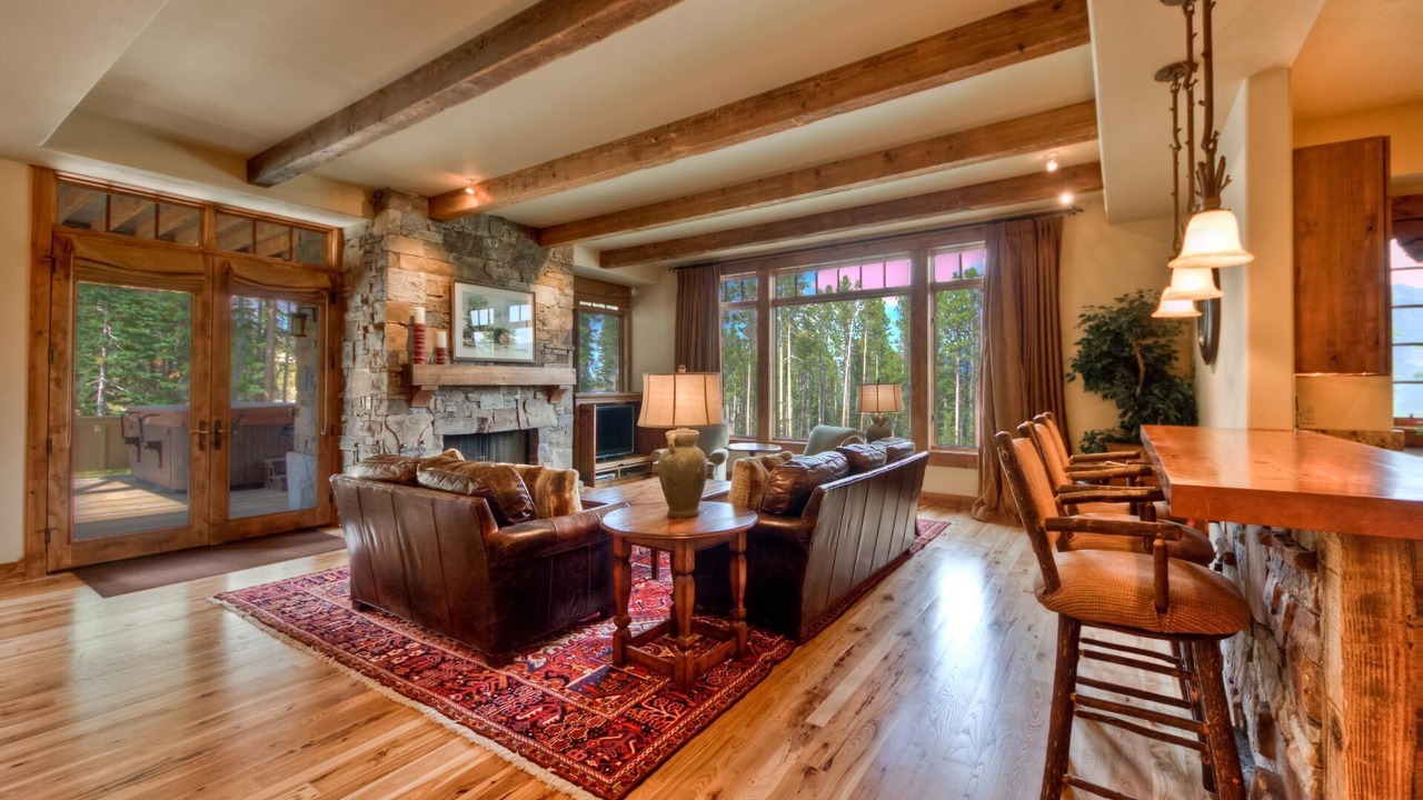 Photo of Livingroom in Big Sky