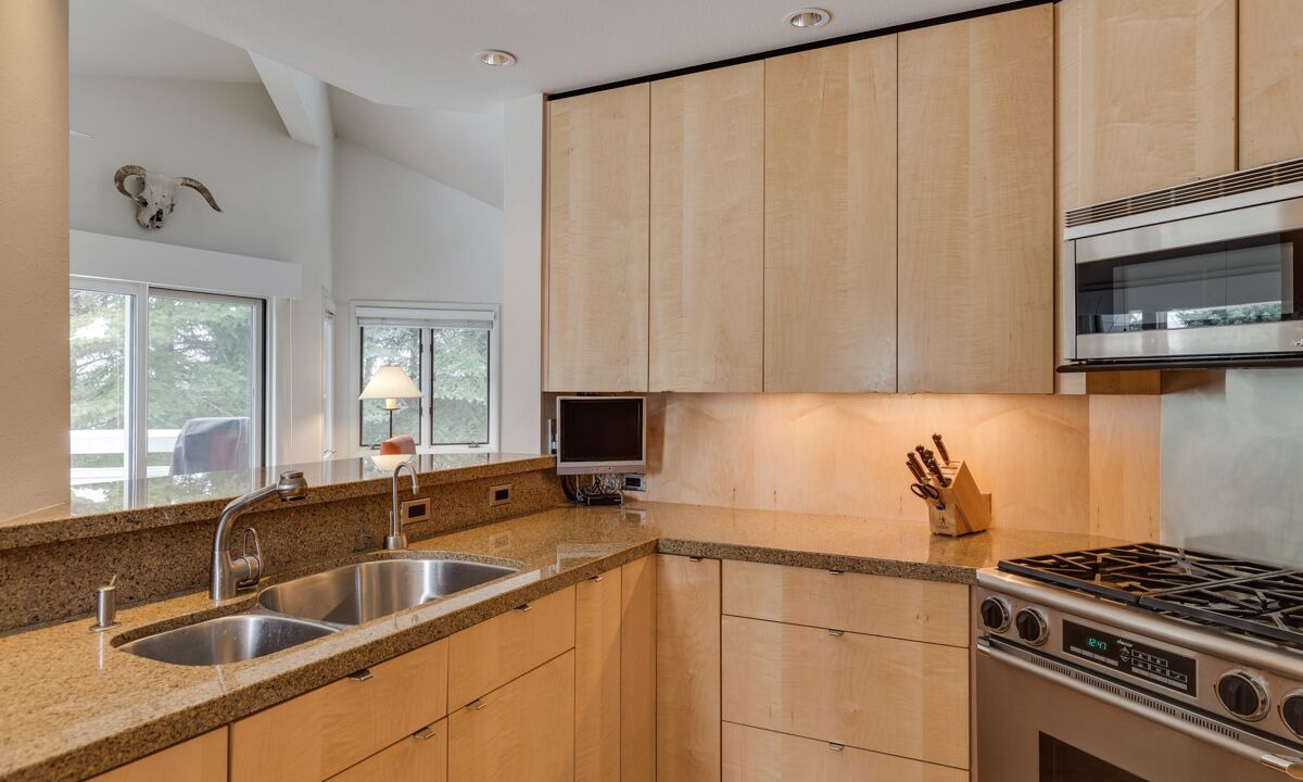 Photo of Kitchen in Warm Springs