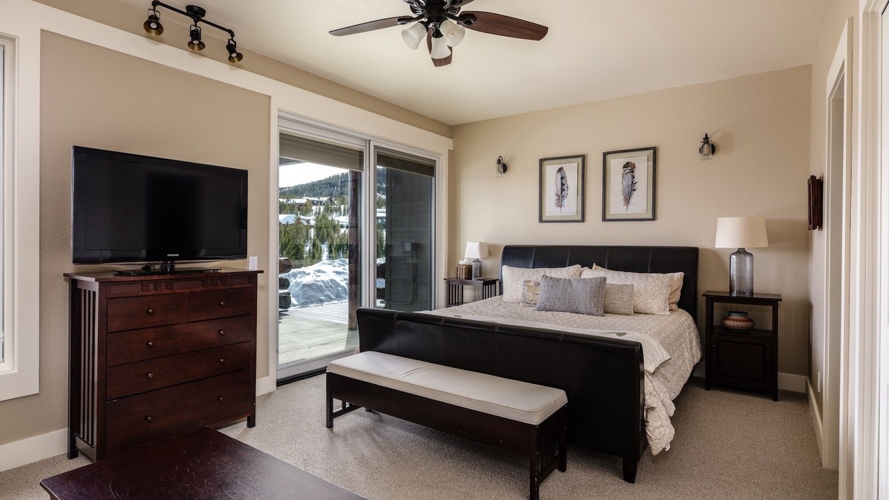 Photo of Bedroom in Saddle Ridge