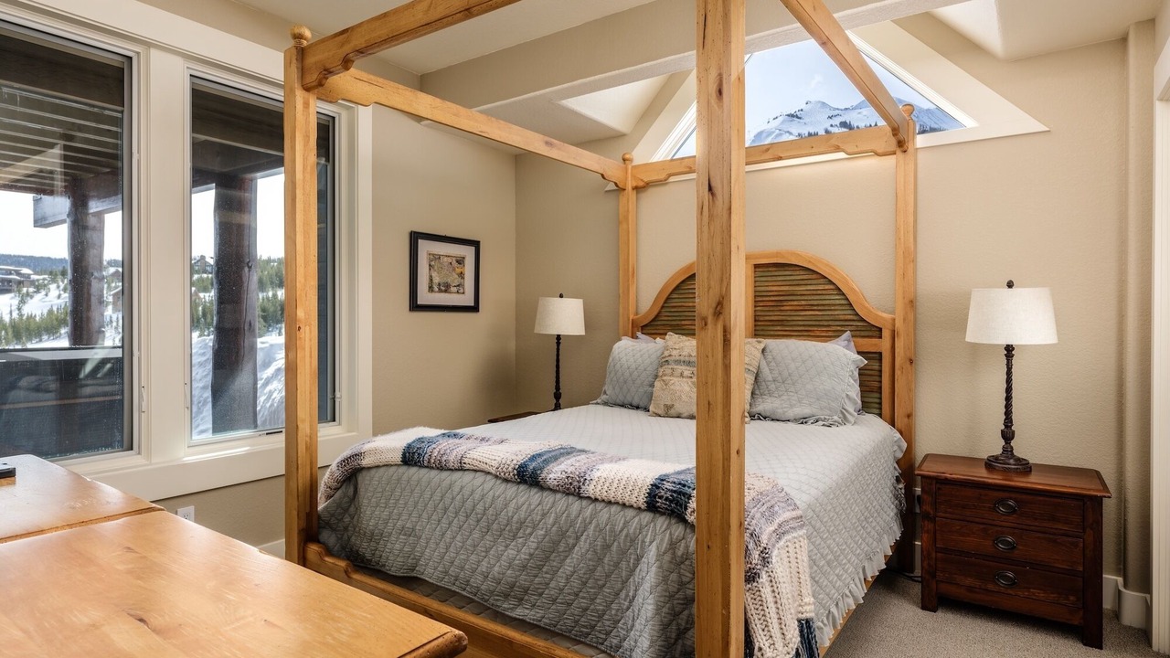 Photo of Bedroom in Saddle Ridge