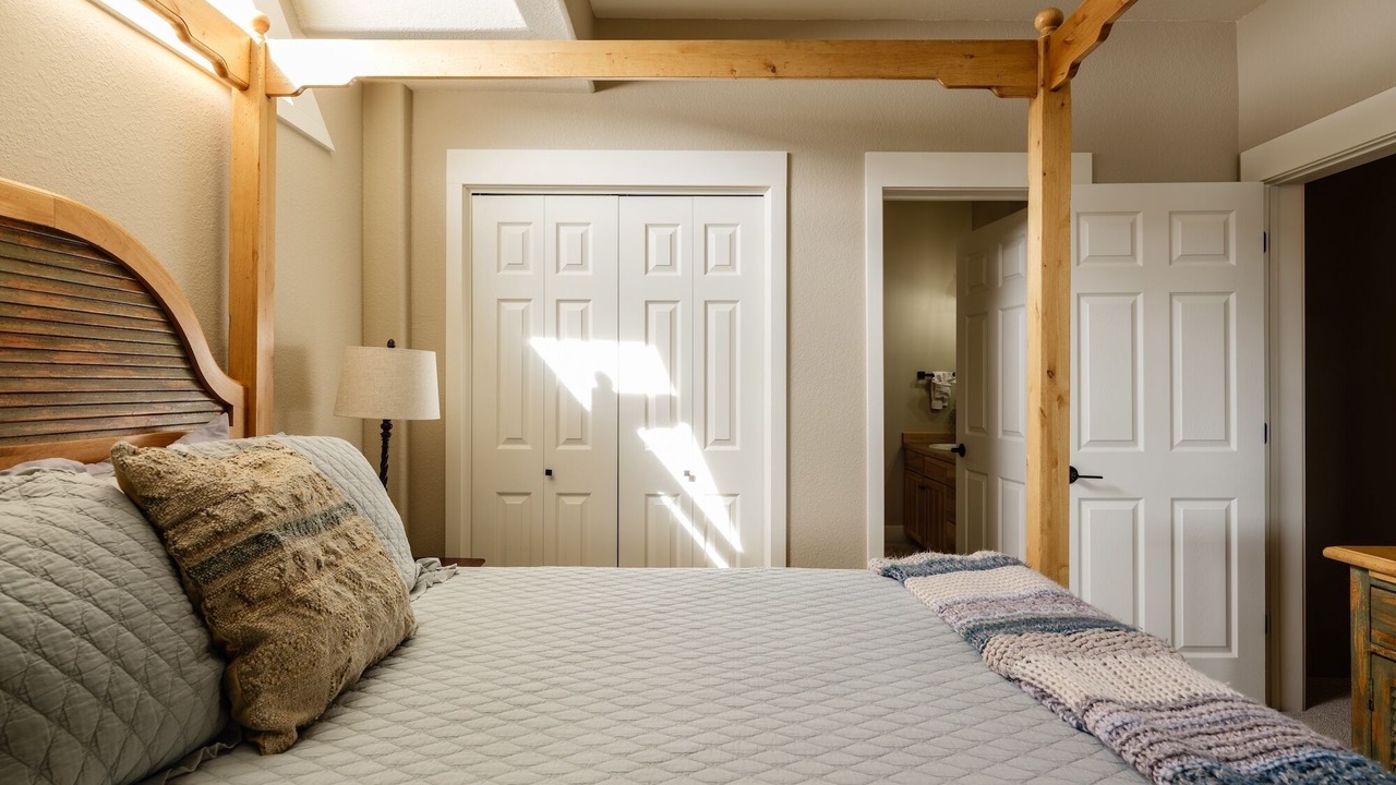 Photo of Bedroom in Saddle Ridge