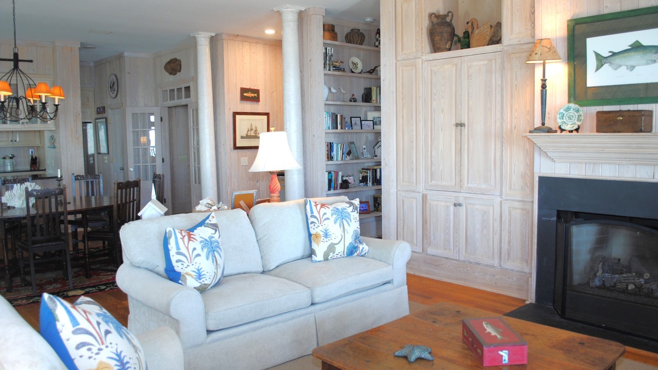 Photo of Livingroom in Litchfield by the Sea