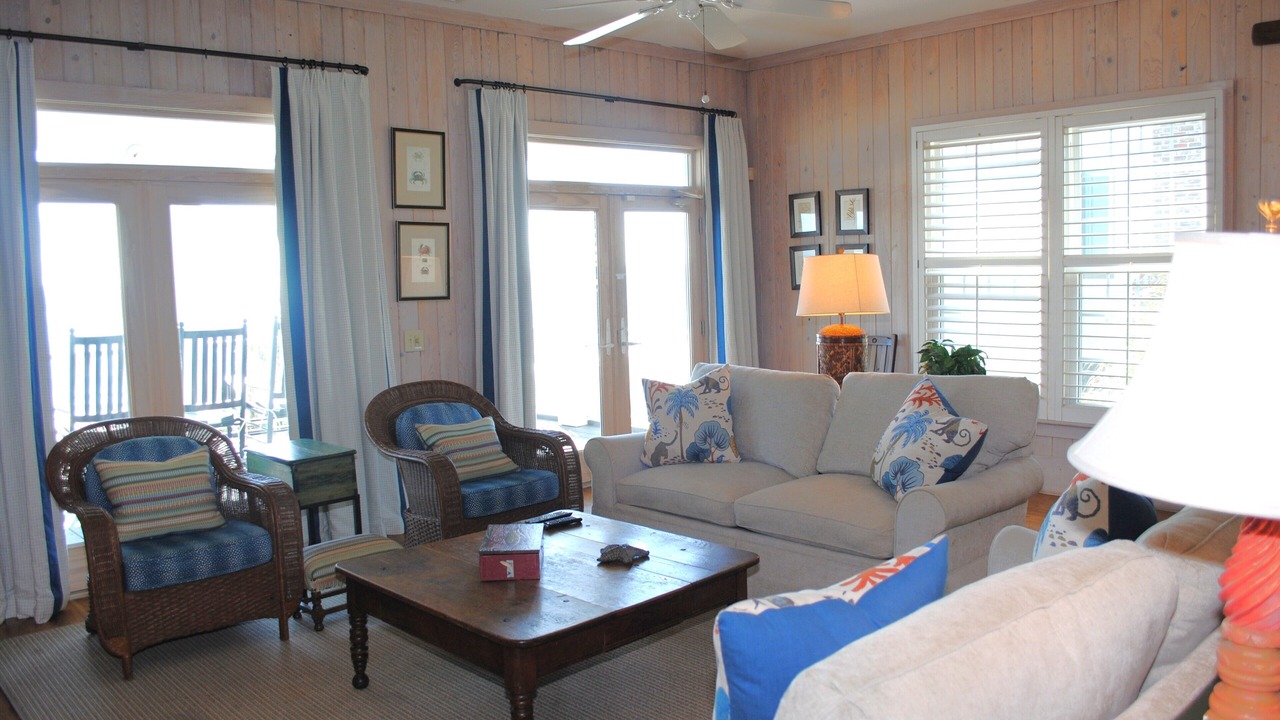 Photo of Livingroom in Litchfield by the Sea