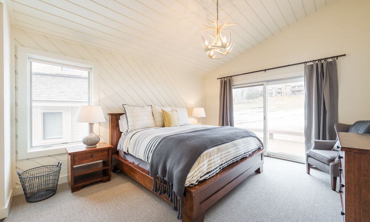 Photo of Bedroom in Elkhorn Village