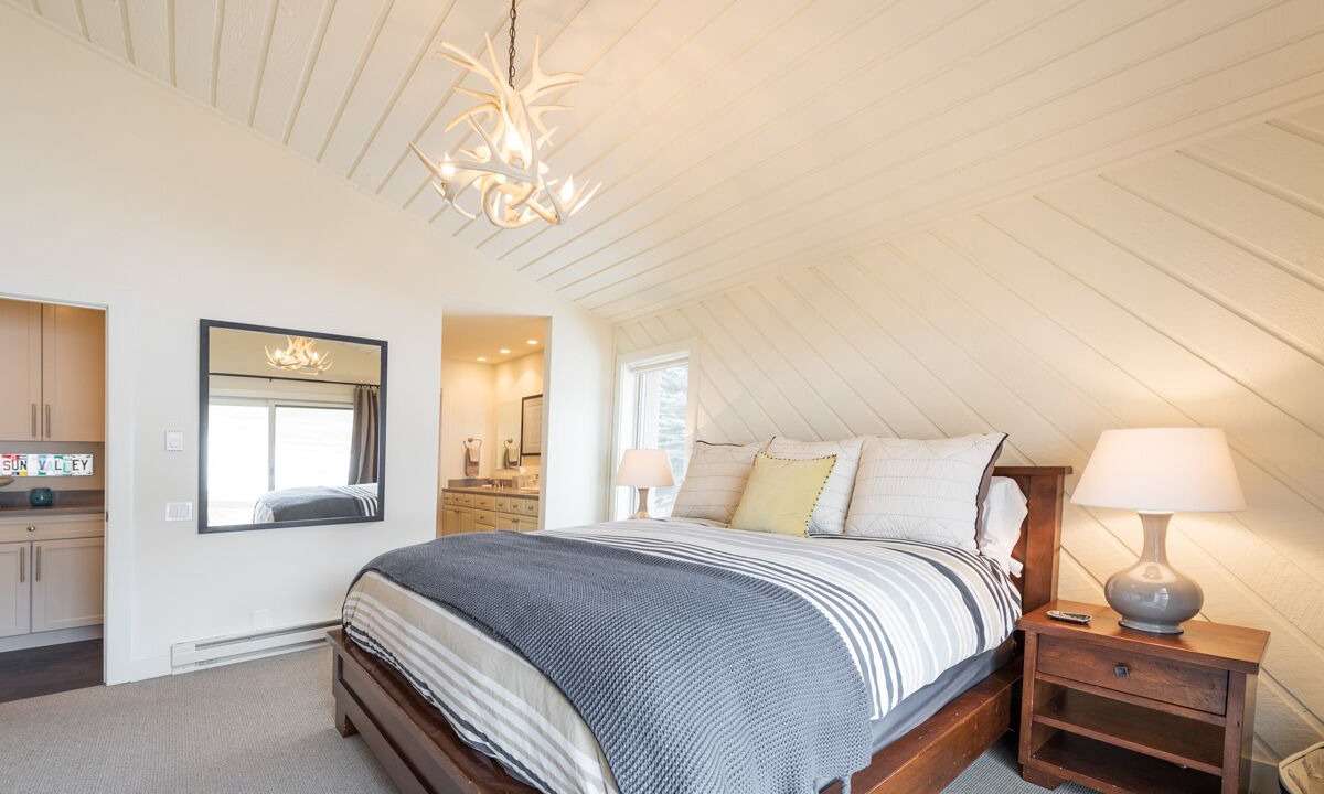 Photo of Bedroom in Elkhorn Village