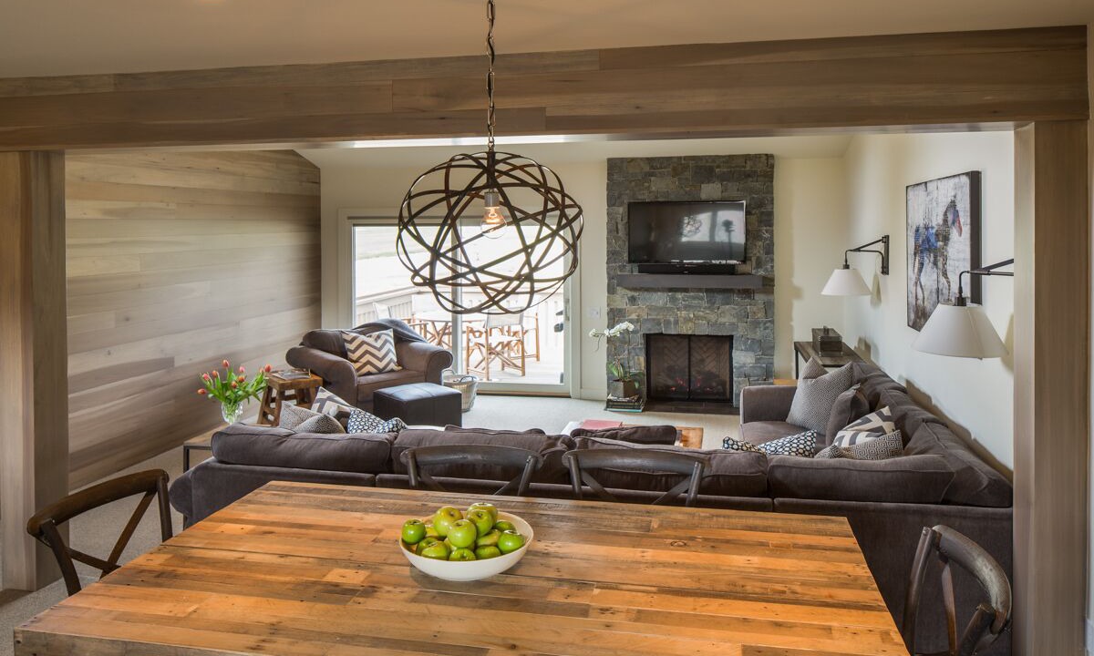 Photo of Livingroom in Elkhorn Village