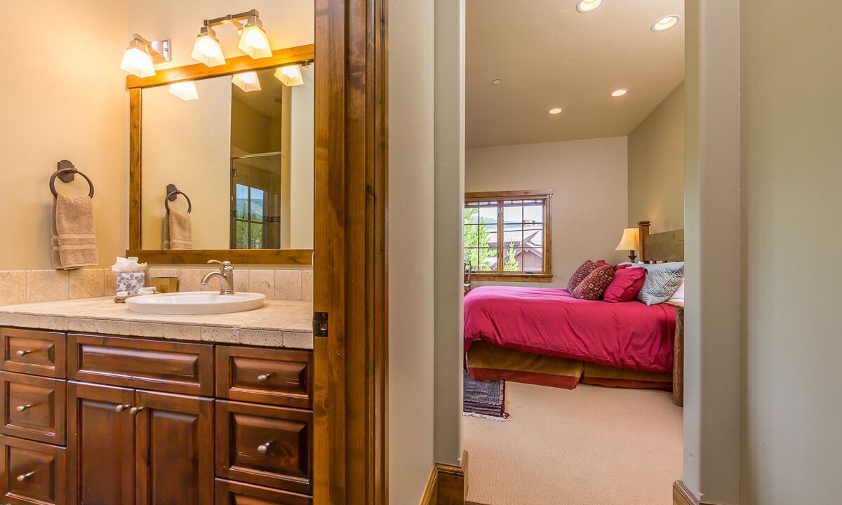 Photo of Bathroom in Spanish Peaks