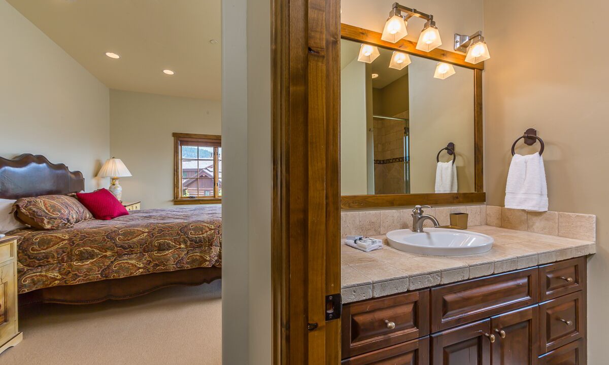 Photo of Bathroom in Spanish Peaks