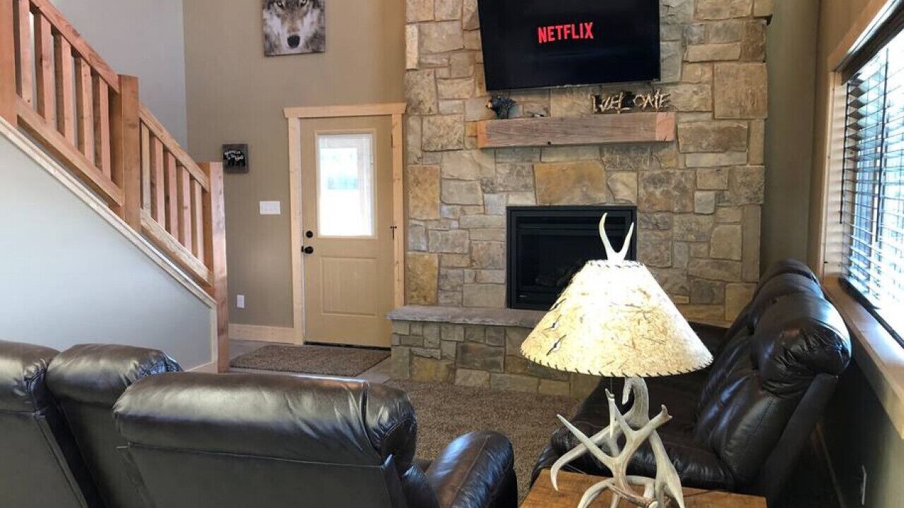 Photo of Livingroom in Island Park