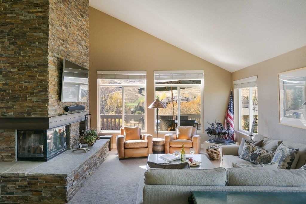 Photo of Livingroom in Elkhorn Village