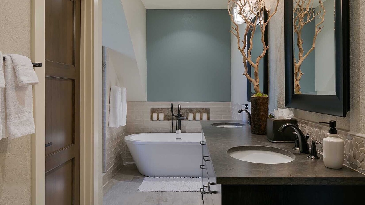 Photo of Bathroom in Elkhorn Village