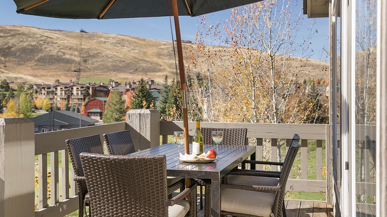 Photo of Outdoor in Elkhorn Village