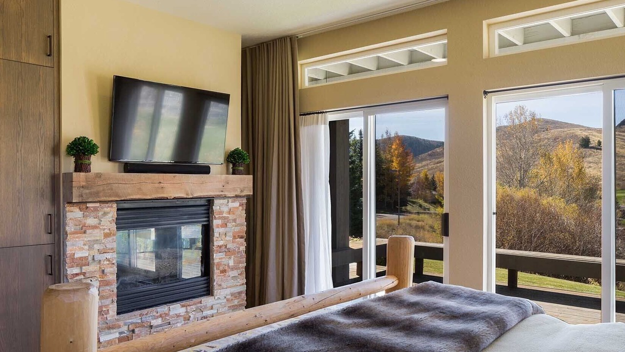 Photo of Bedroom in Elkhorn Village