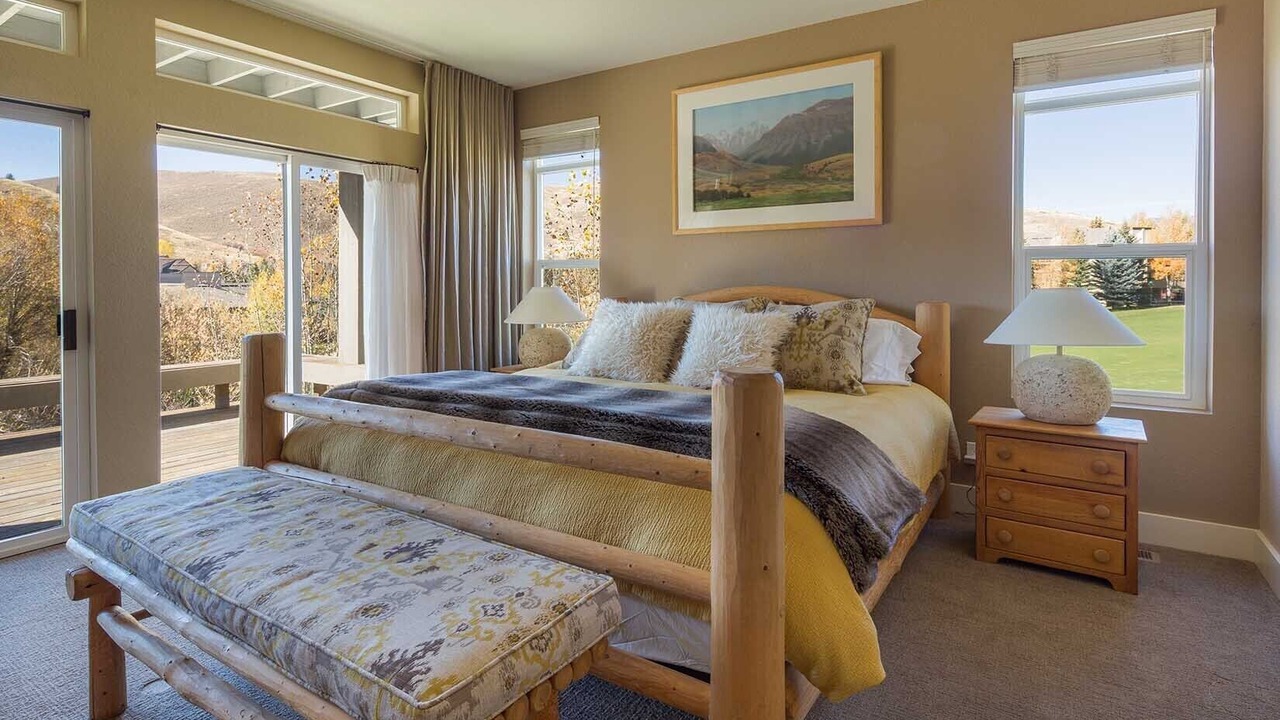 Photo of Bedroom in Elkhorn Village