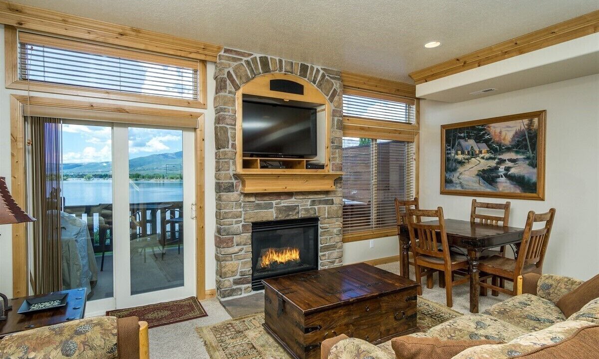 Photo of Livingroom in Ogden
