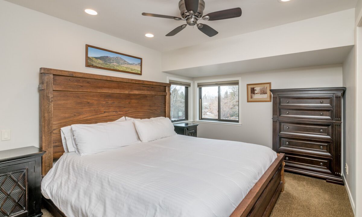 Photo of Bedroom in Elkhorn Village