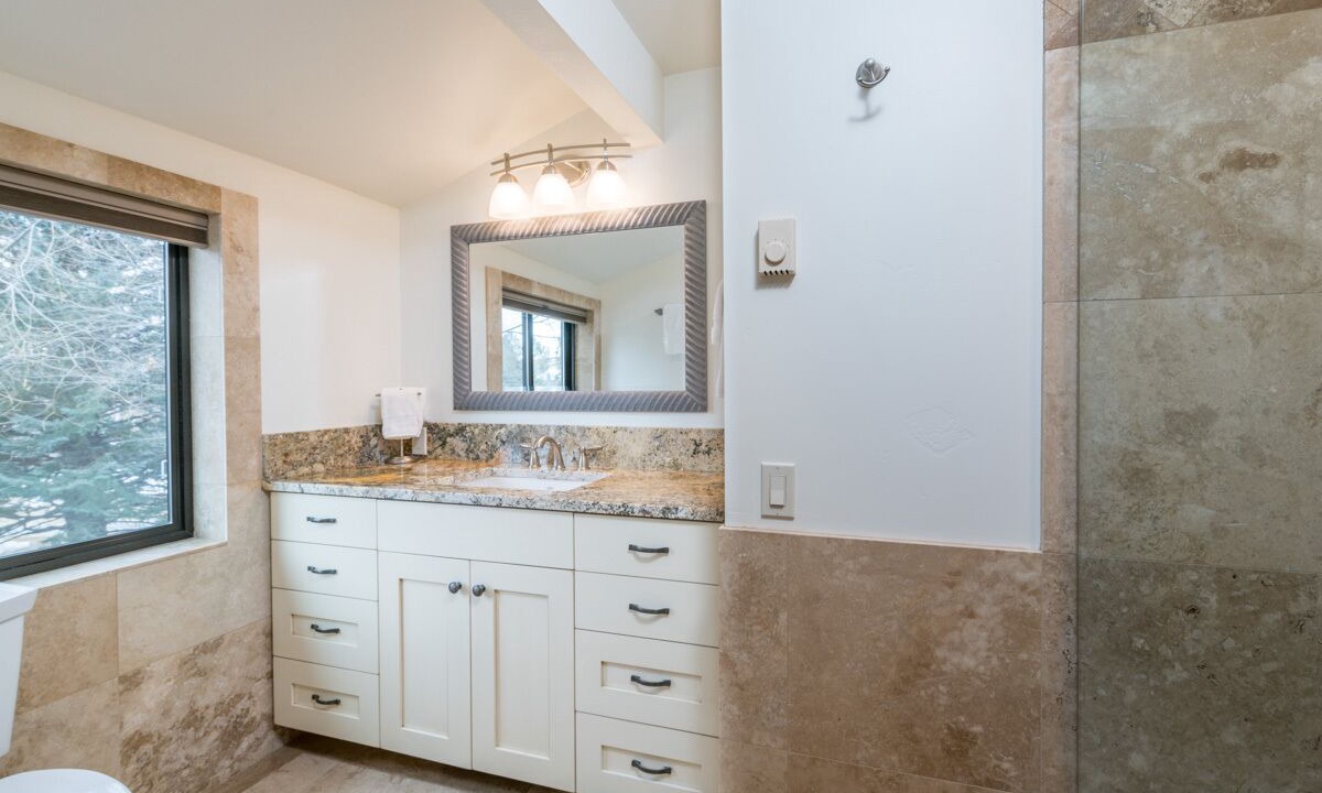 Photo of Bathroom in Elkhorn Village