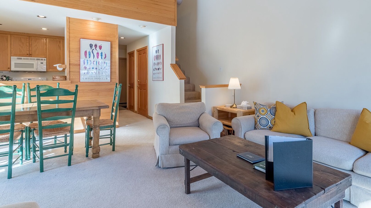 Photo of Livingroom in Warm Springs