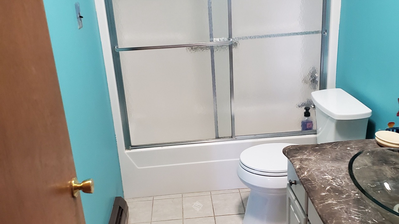 Photo of Bathroom in Lakeview