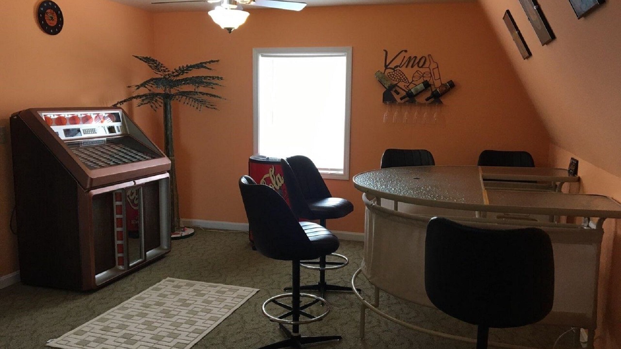 Photo of Bedroom in Lakeview