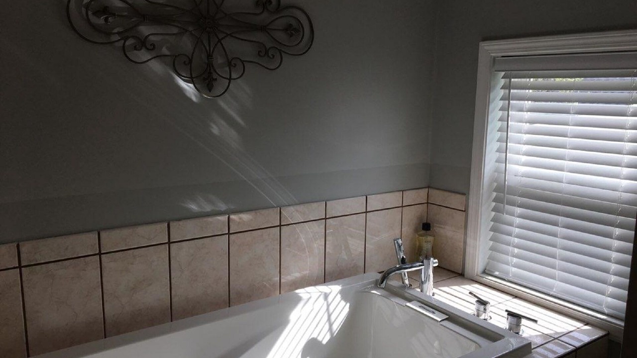 Photo of Bathroom in Lakeview