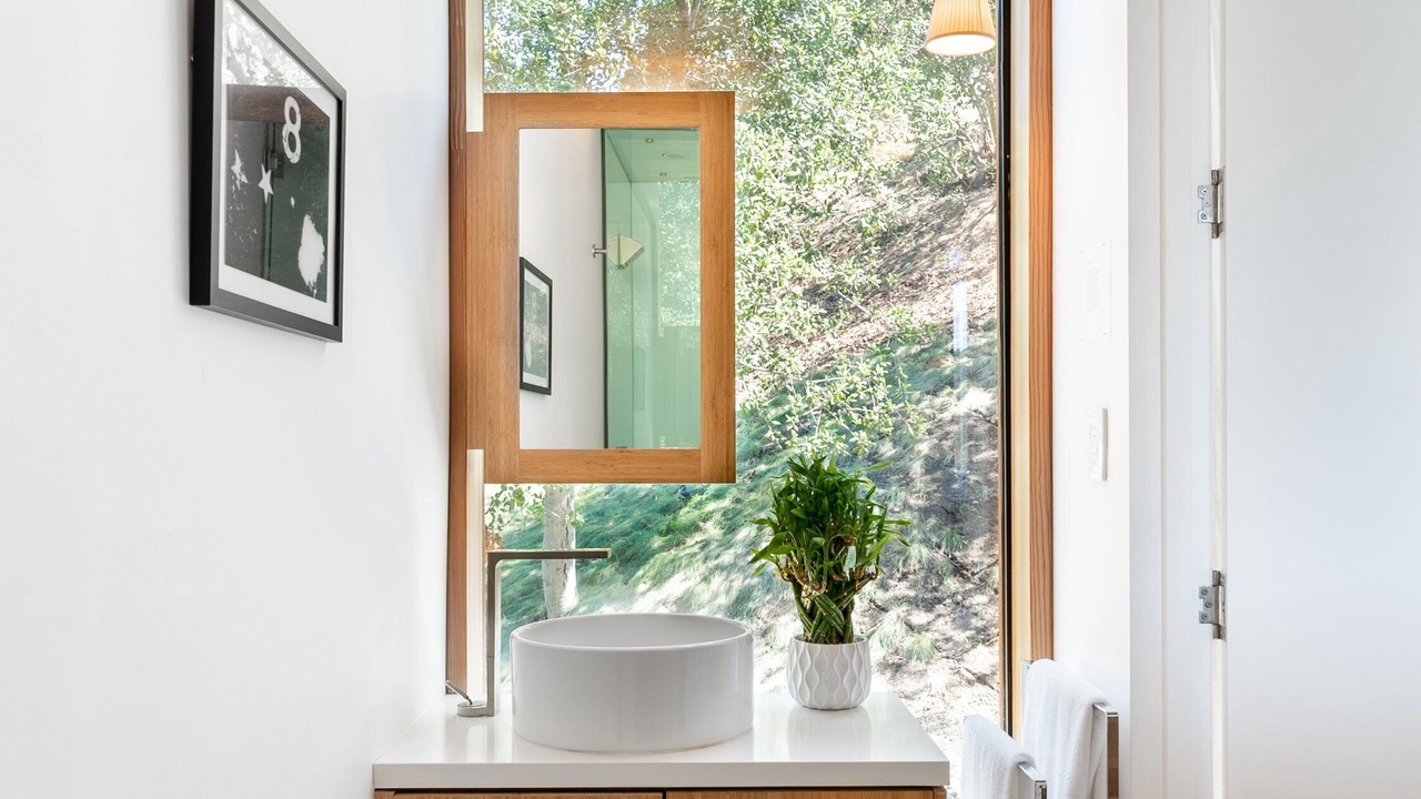 Photo of Bathroom in Laurel Canyon