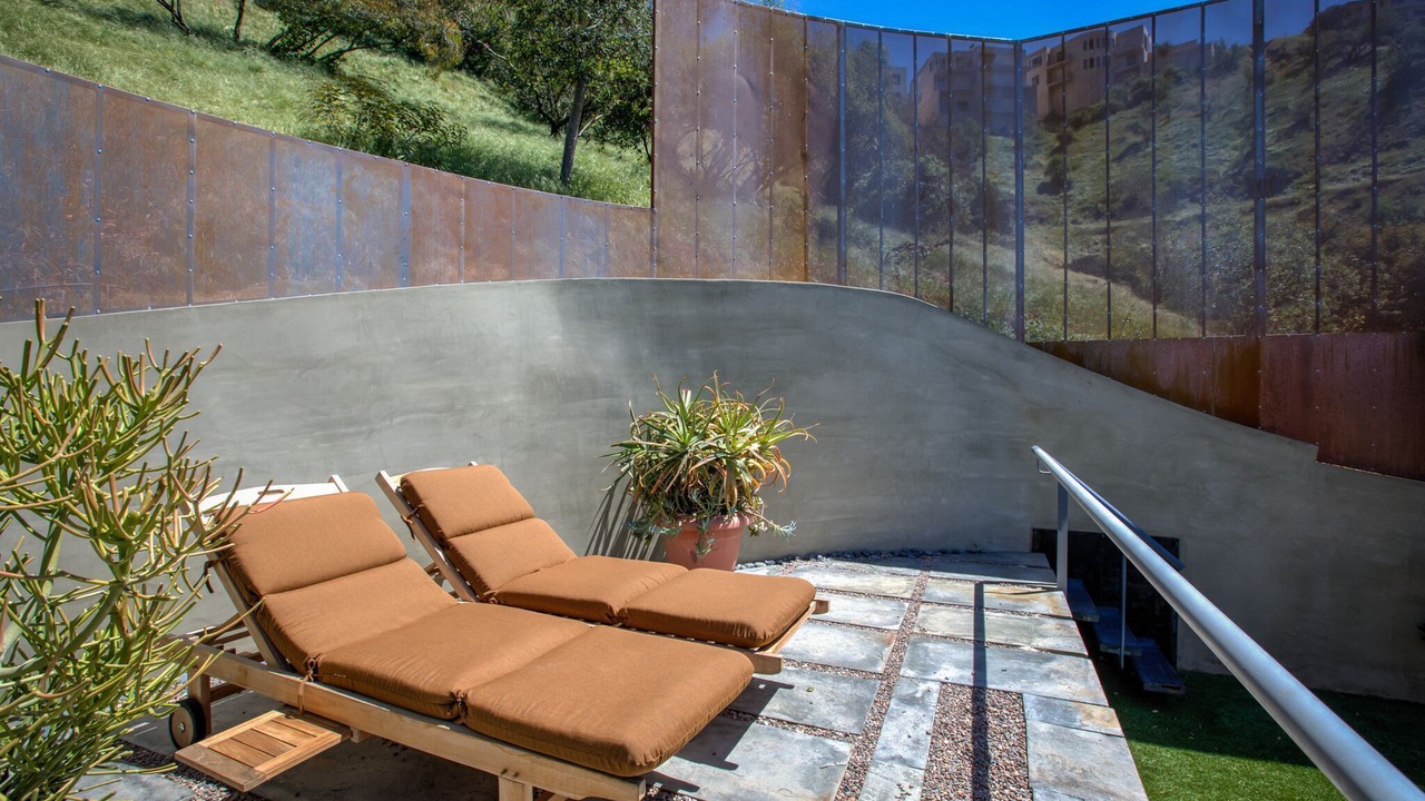 Photo of Outdoor in Laurel Canyon
