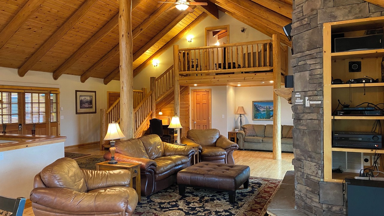 Photo of Livingroom in Star Valley Ranch