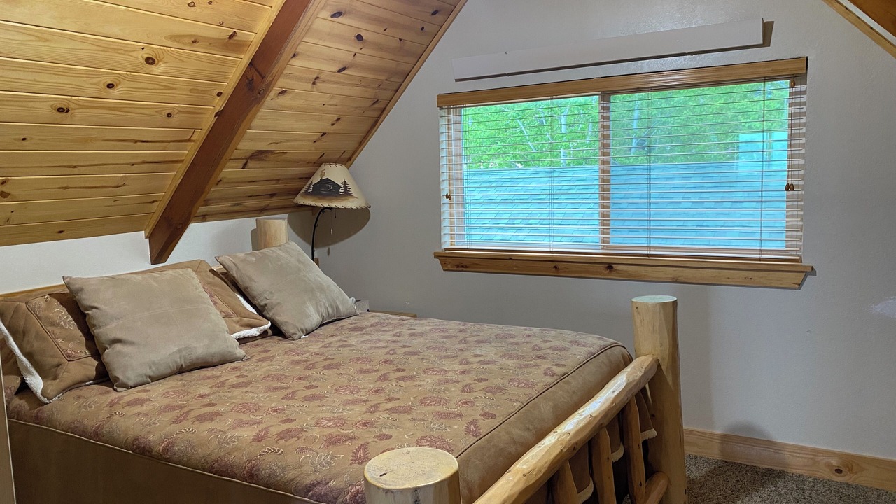 Photo of Bedroom in Star Valley Ranch