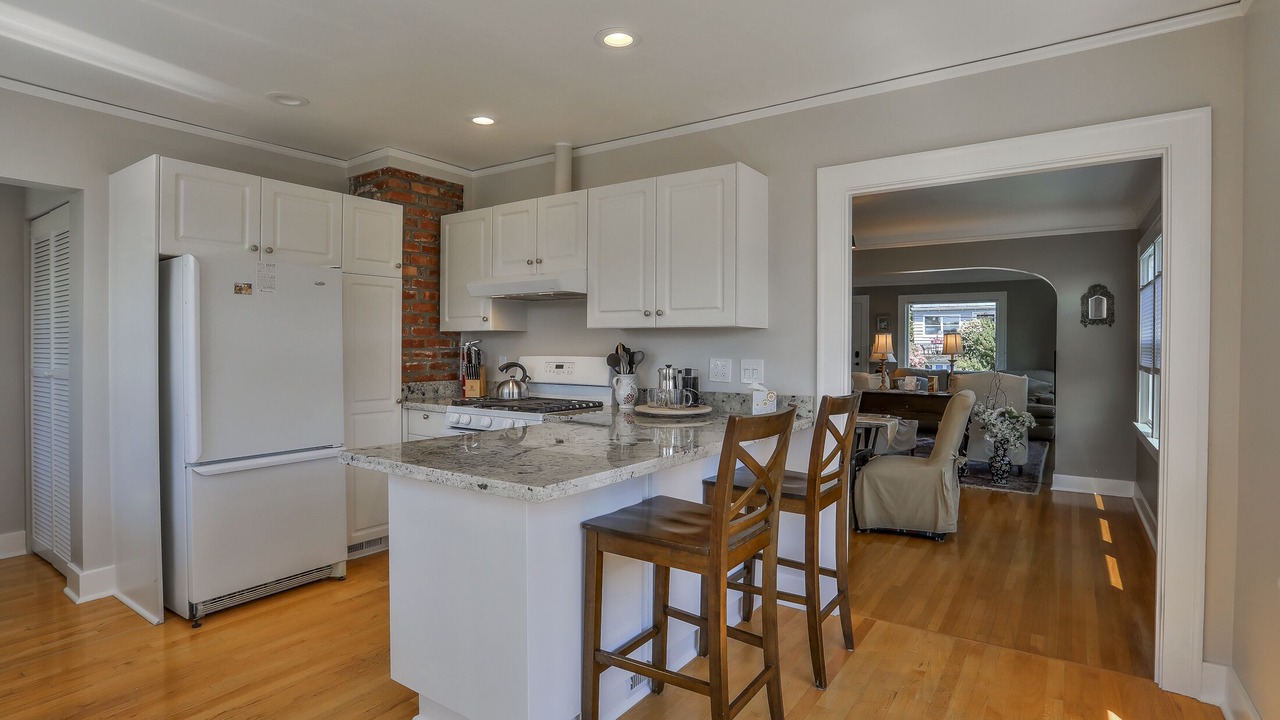 Photo of Kitchen in Southeast Magnolia