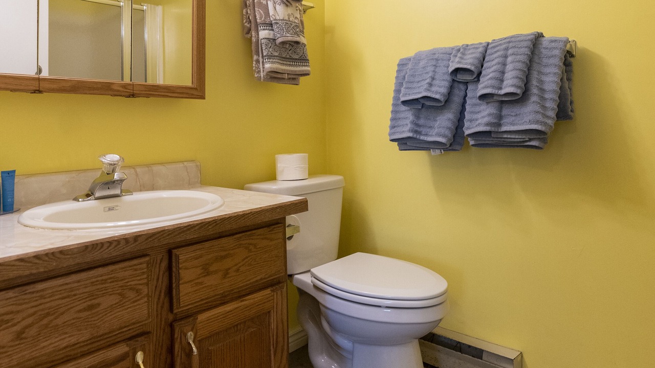Photo of Bathroom in West Yellowstone