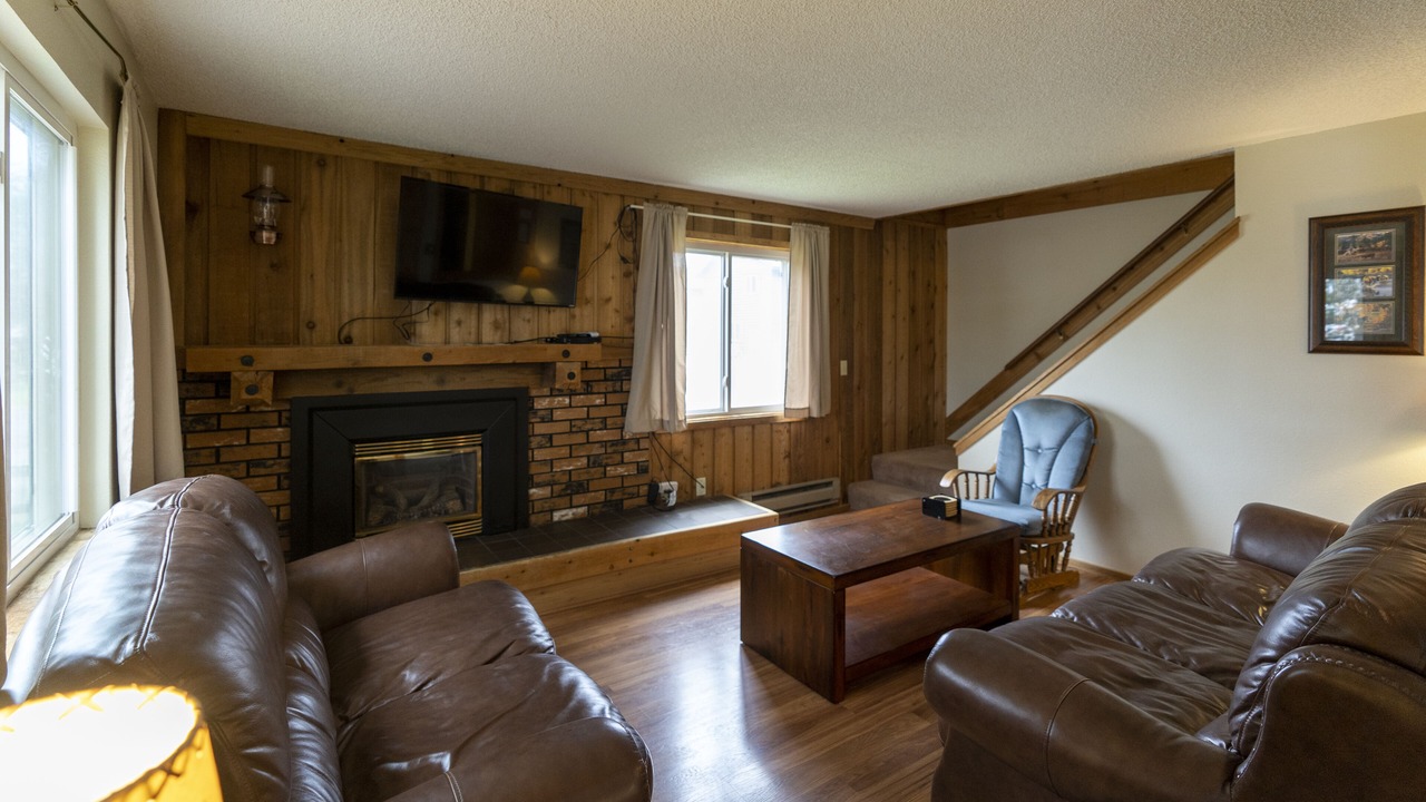 Photo of Livingroom in West Yellowstone