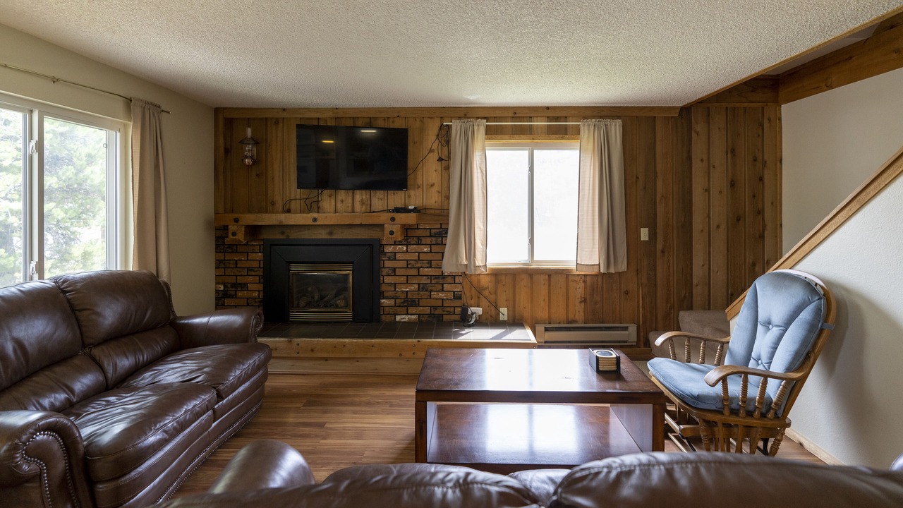 Photo of Livingroom in West Yellowstone